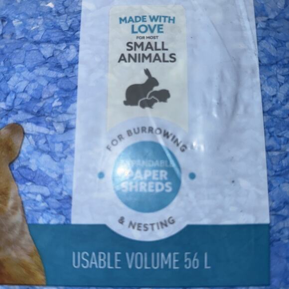 Full Cheeks Paper Bedding Unscented Low Dust Ultra Absorbent 56 Liters Odor Cont - Picture 2 of 9